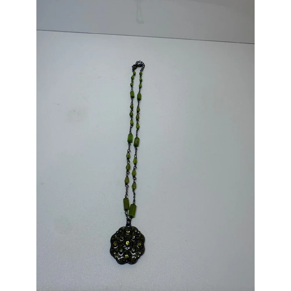 Vintage Inspired Olive Green Glass Beaded Floral Pendant Necklace Bronze Tone